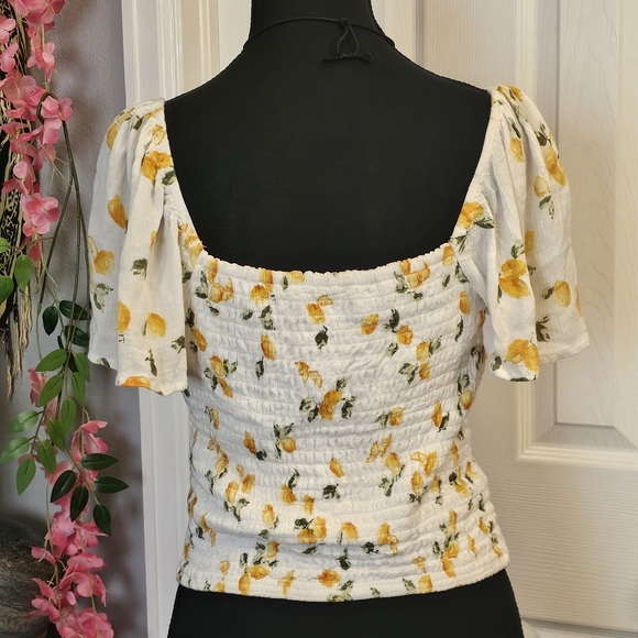Abercrombie & Fitch Smocked Flutter Sleeve Lemon Top | Size - Picture 3 of 5